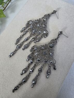 Oversized Gunmetal Filigree Chandelier Earrings – Hematite Gray Rhinestones